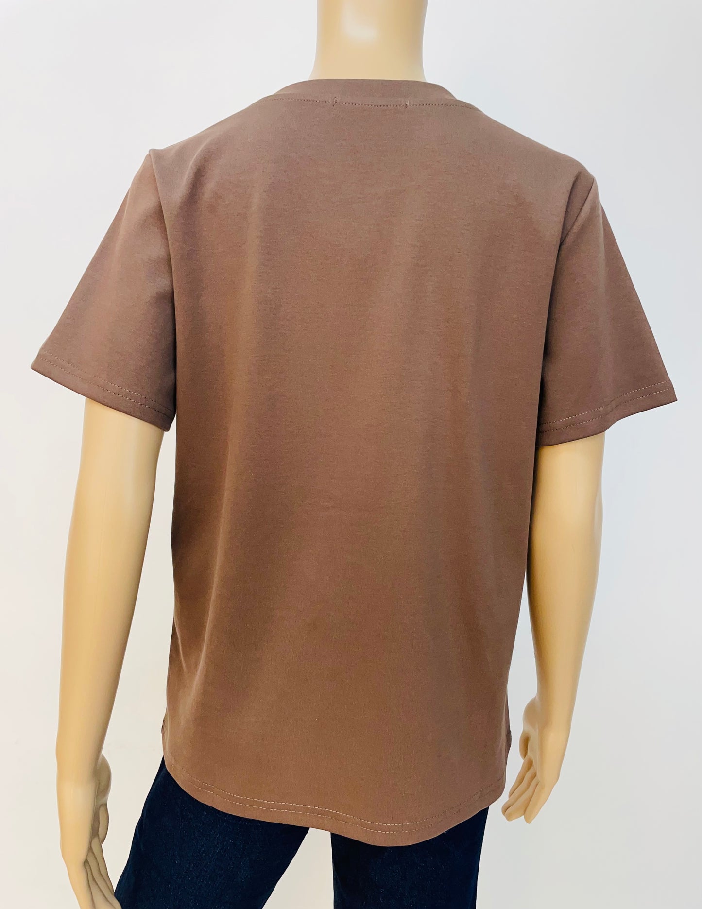 CAMISETA DETALLE MUÑECA