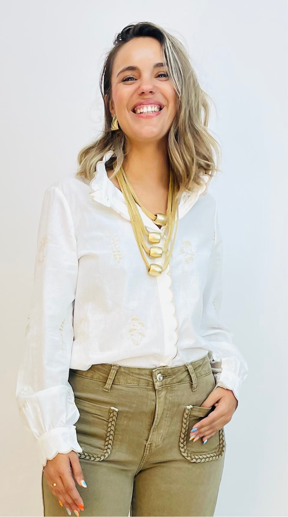 CAMISA BLANCA BORDADA
