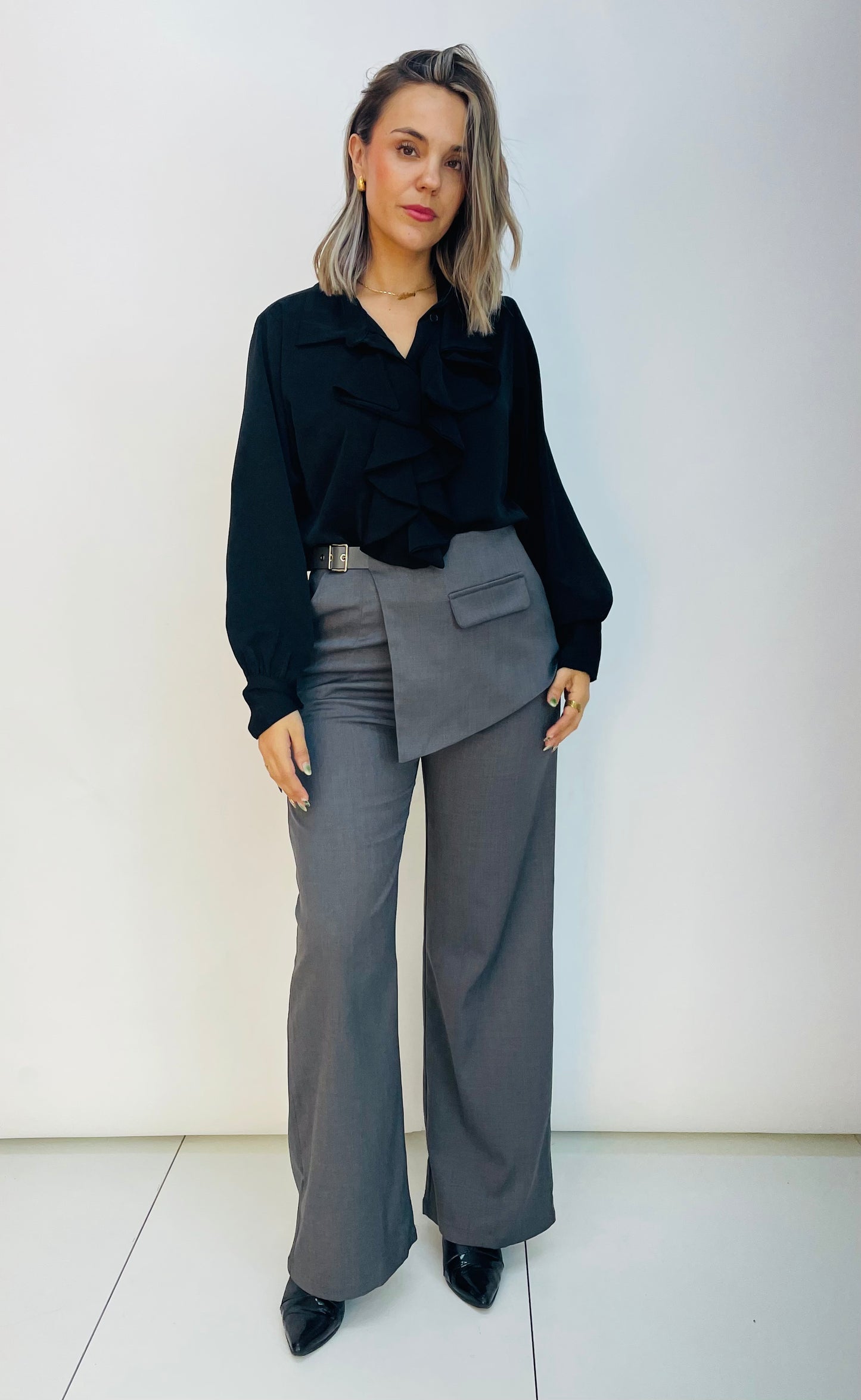 PANTALÓN GRIS
