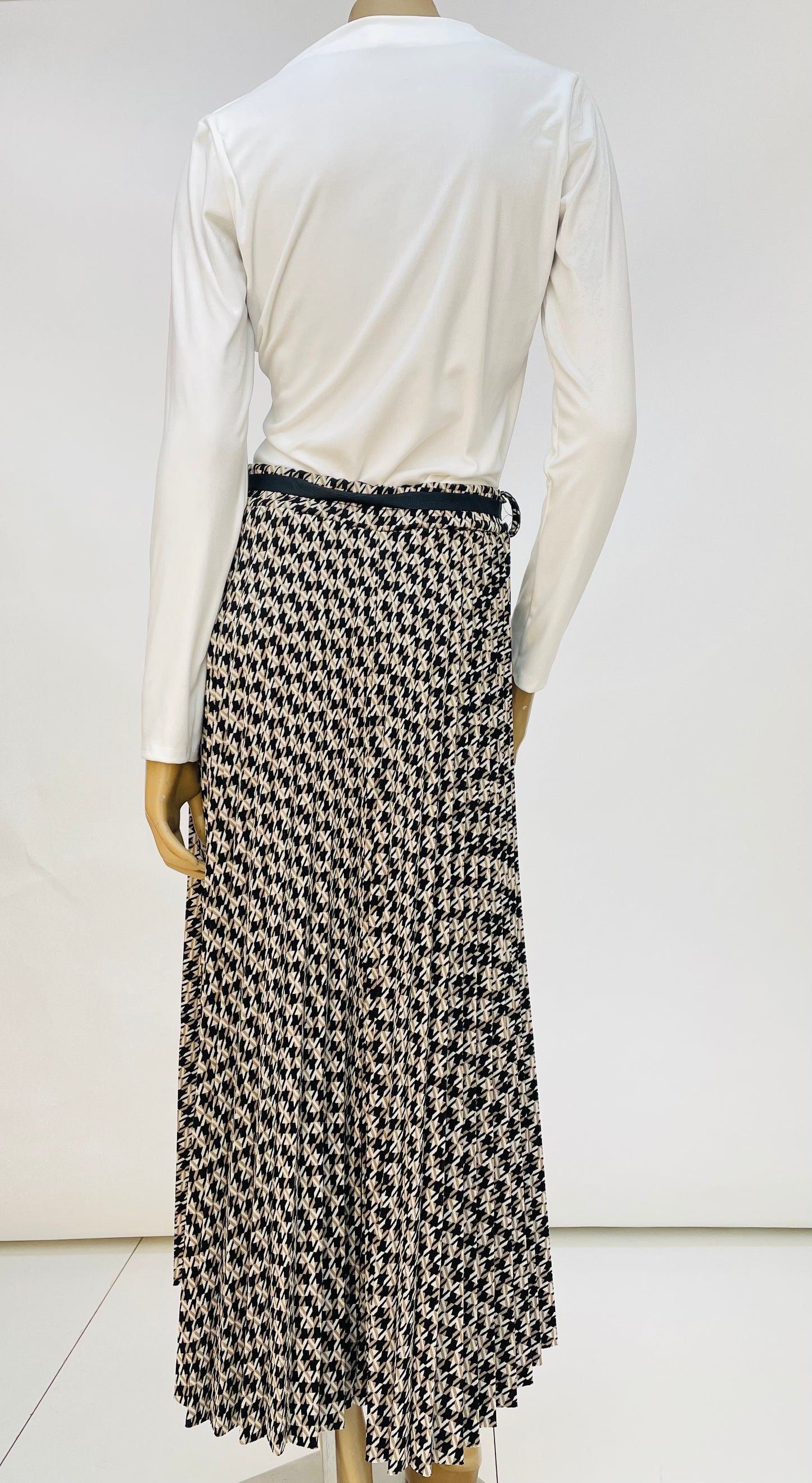 FALDA PLISADA PATA DE GALLO