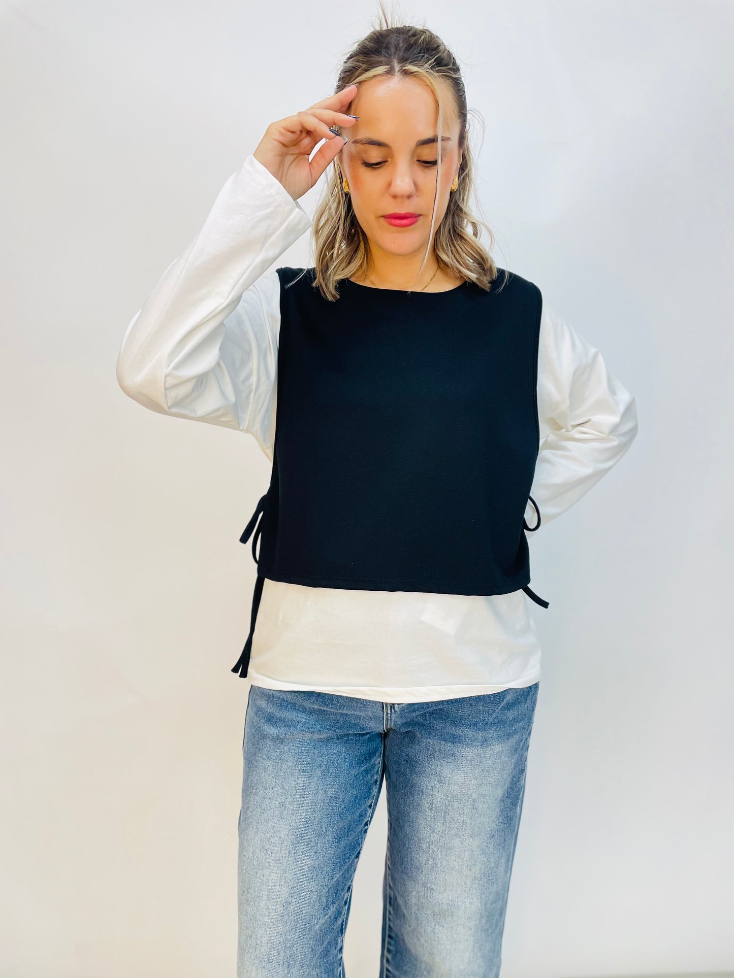 CAMISETA CON CHALECO