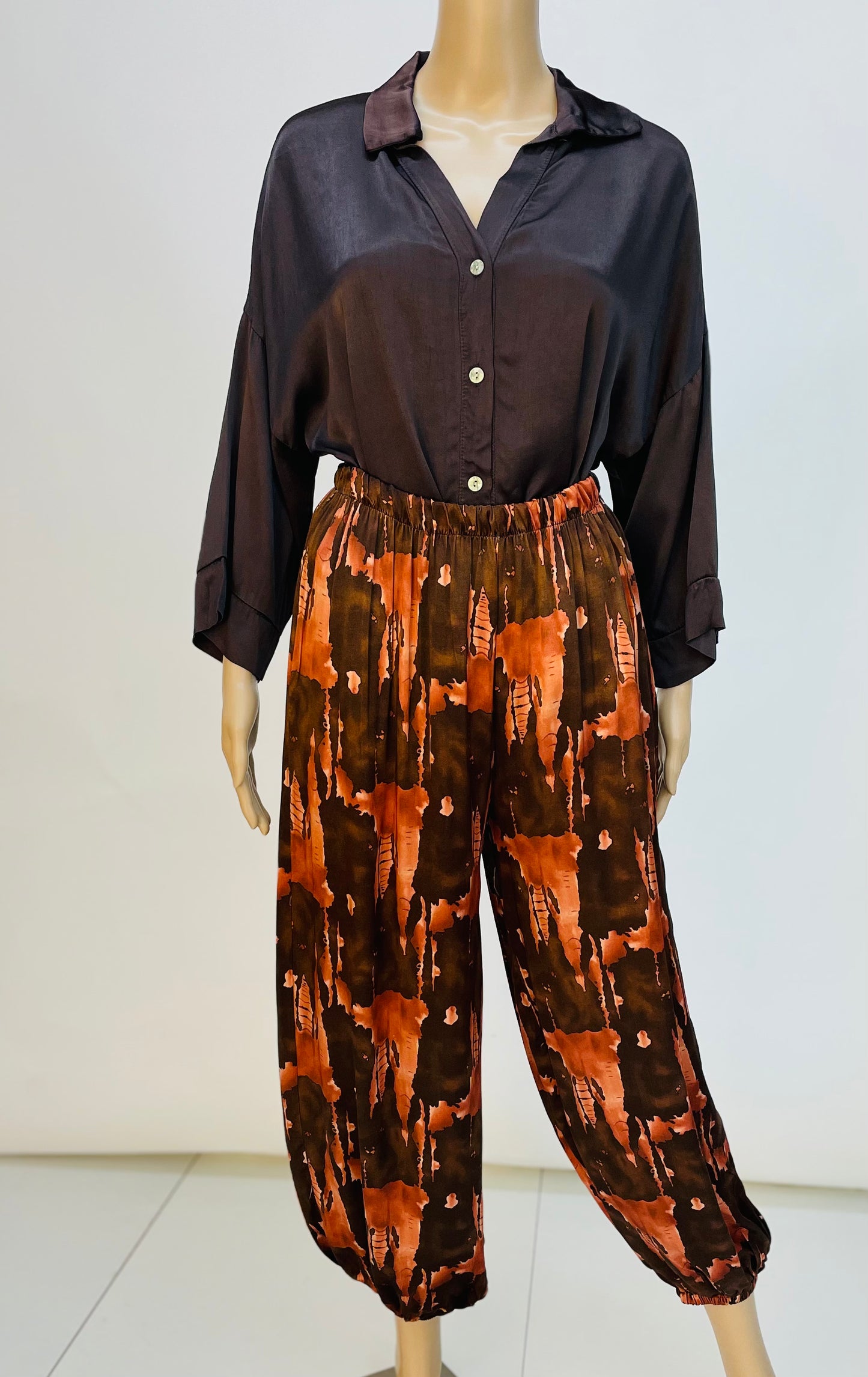 PANTALÓN SATINADO