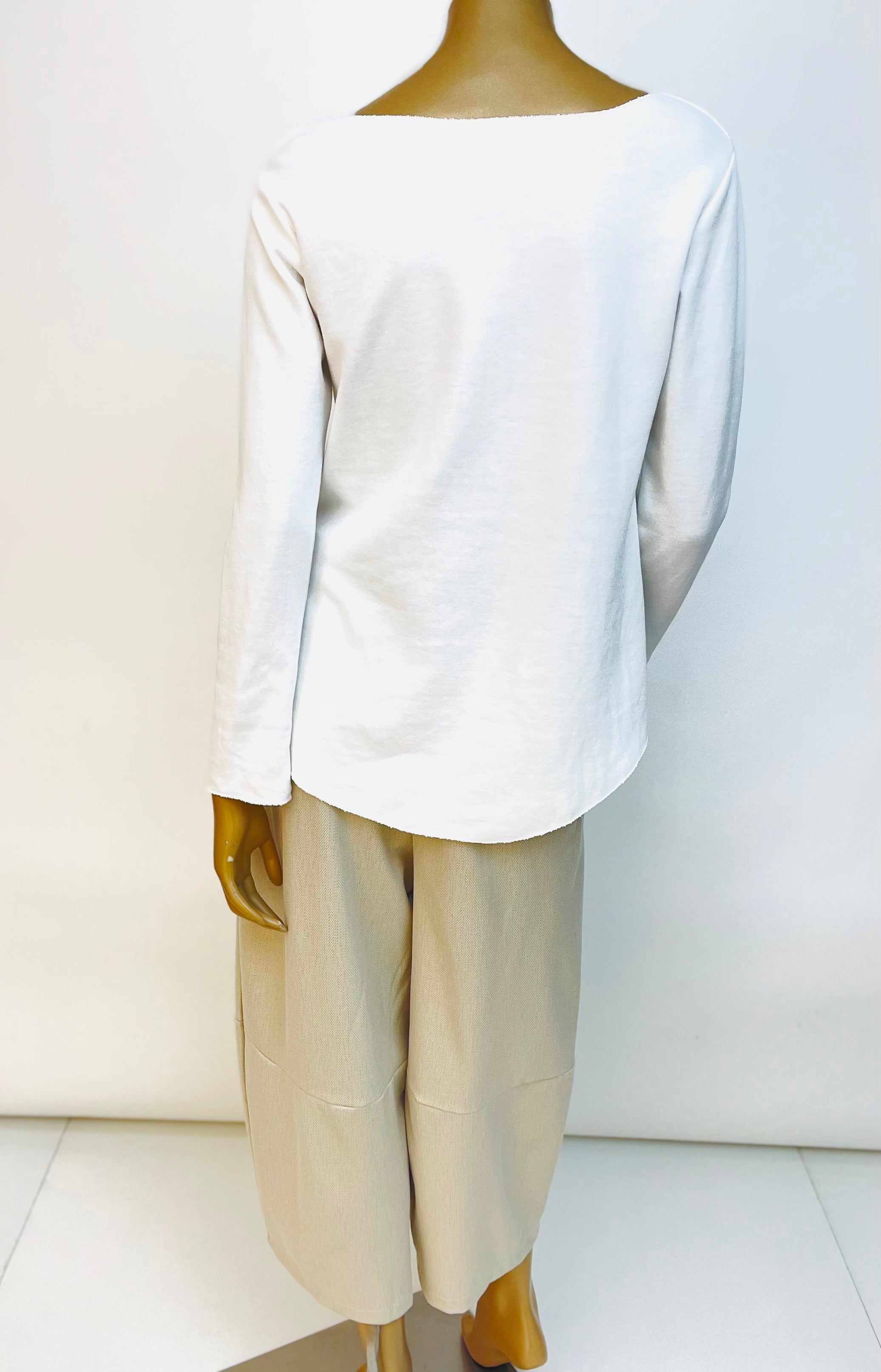 BASIC T-SHIRT