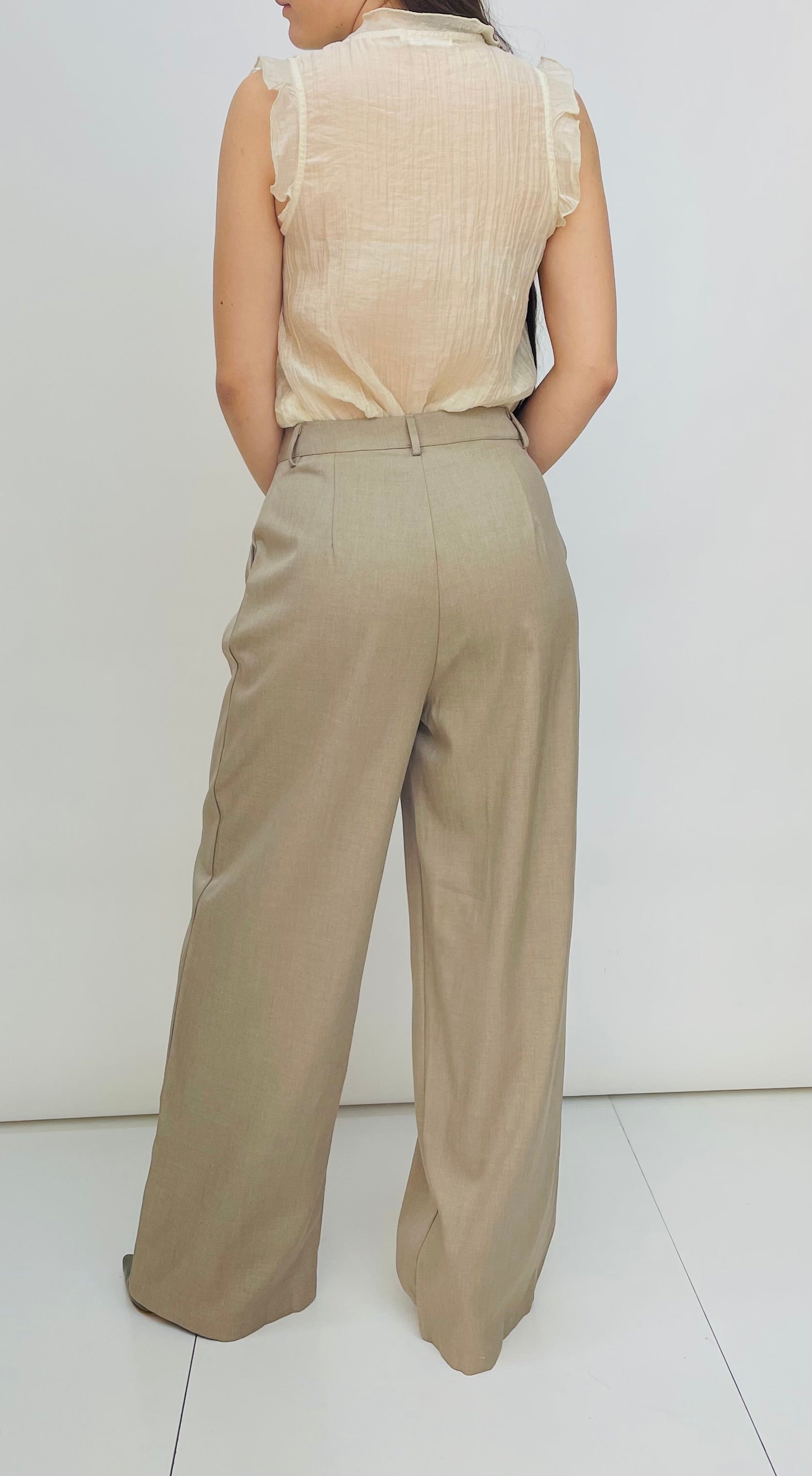 PLEATED TROUSERS