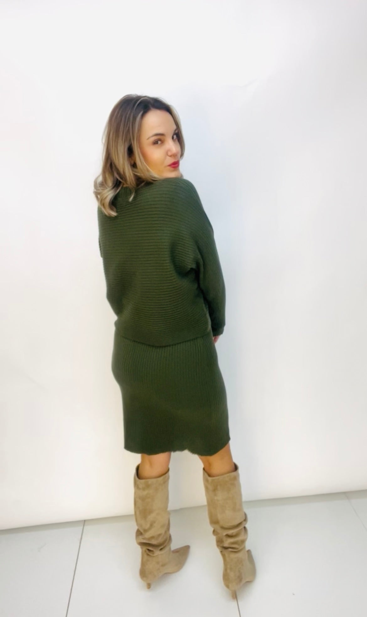 STRICKKLEID