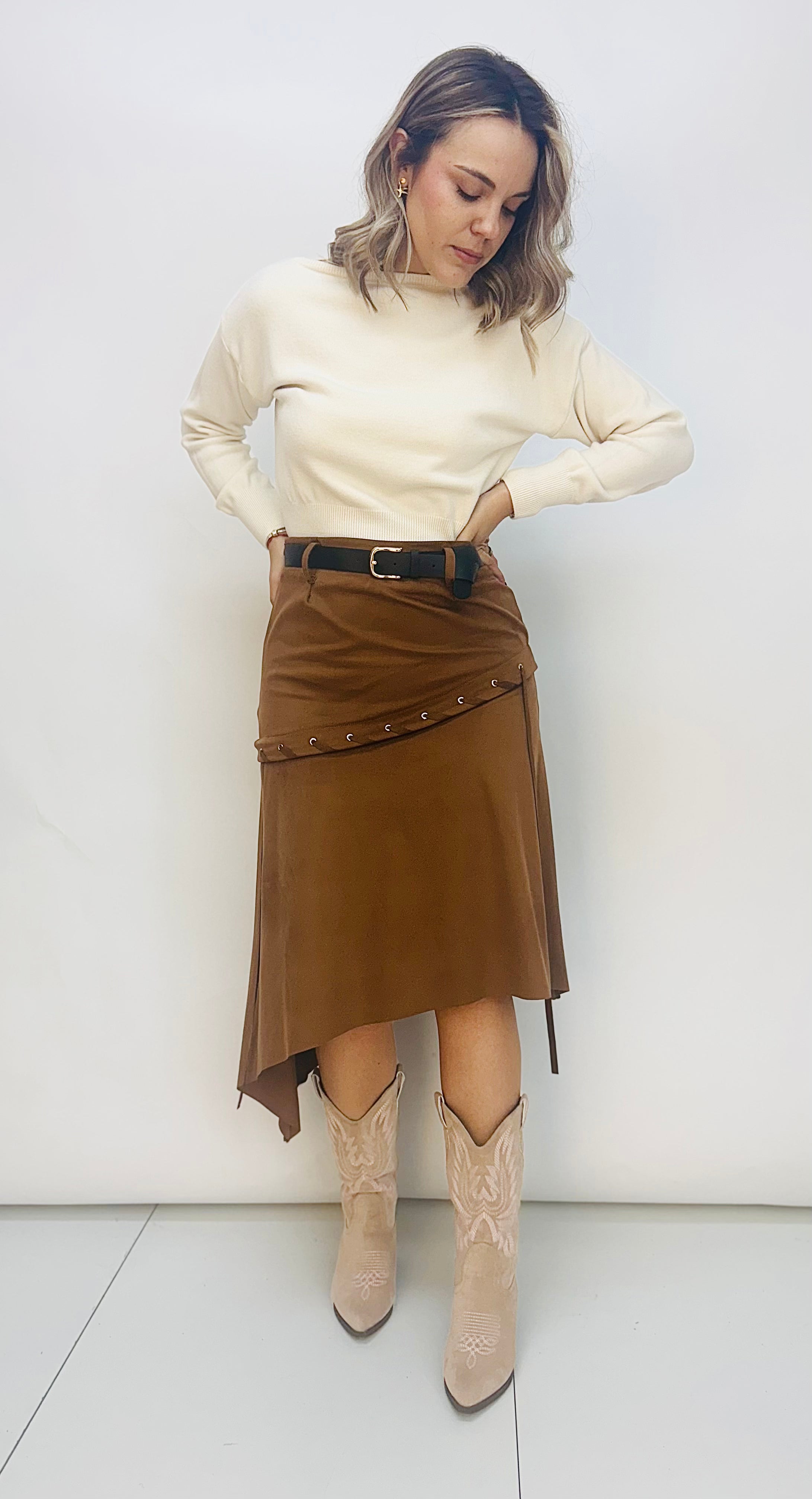 ASYMMETRICAL SKIRT