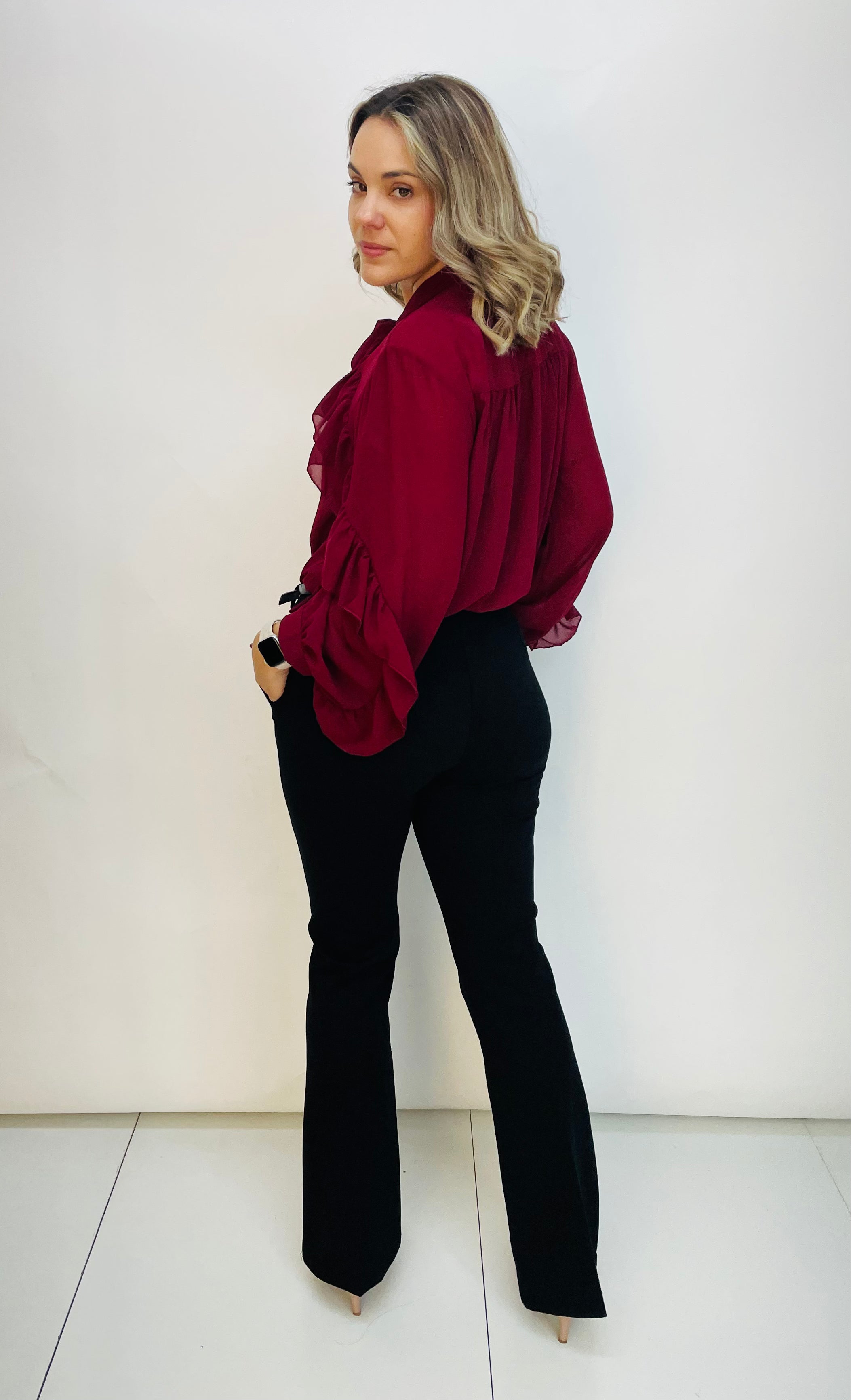 BLUSE MIT RÜSCHEN