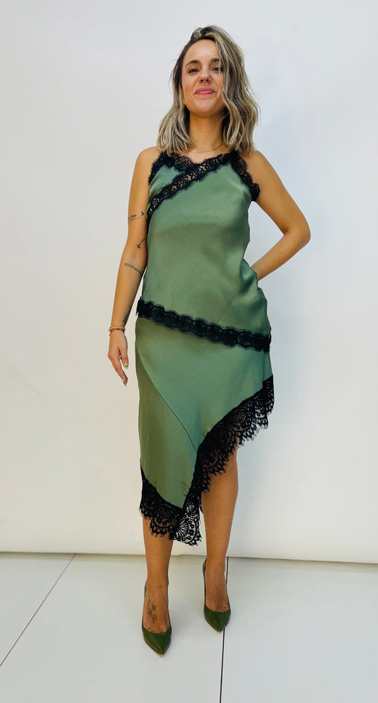 FALDA SATINADA