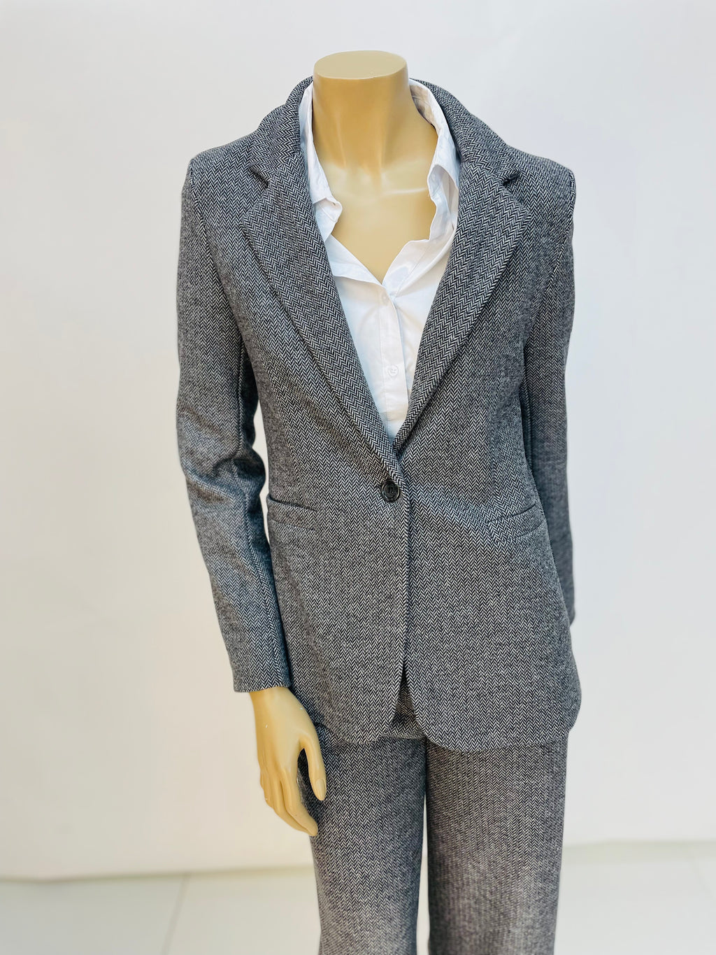 SUIT JACKET